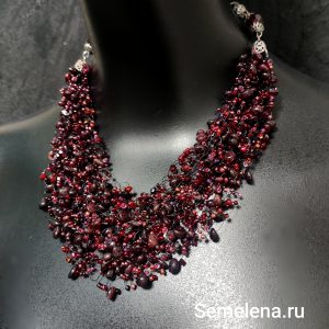 Воздушное колье Гранатовое вино3 от Семелены