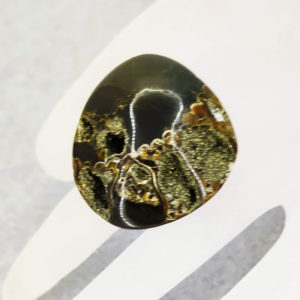 симбирцит с пиритовым напылением. кольцо крупное