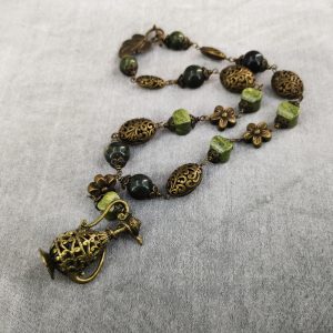 ожерелье "Джин" из змеевика